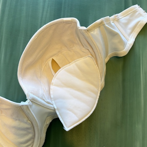 Victoria’s Secret White Strapless Push-up Underwire Bra 38D - Picture 5 of 6